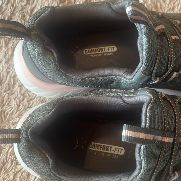 🔥4/$20 ATHLETIC WORKS Womens Bungee Slip On Sneaker - size 6 - Picture 10 of 13